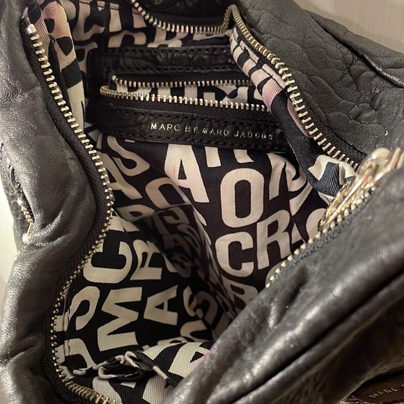 Marc by Marc Jacobs black leather zipper bag - Picture 4 of 5